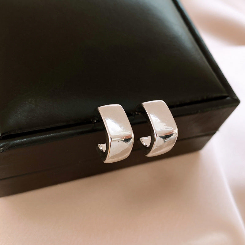 A2廠 韓國韓版字母C型耳環 批發 折扣@洽客服 25.02.W4「HE24839」