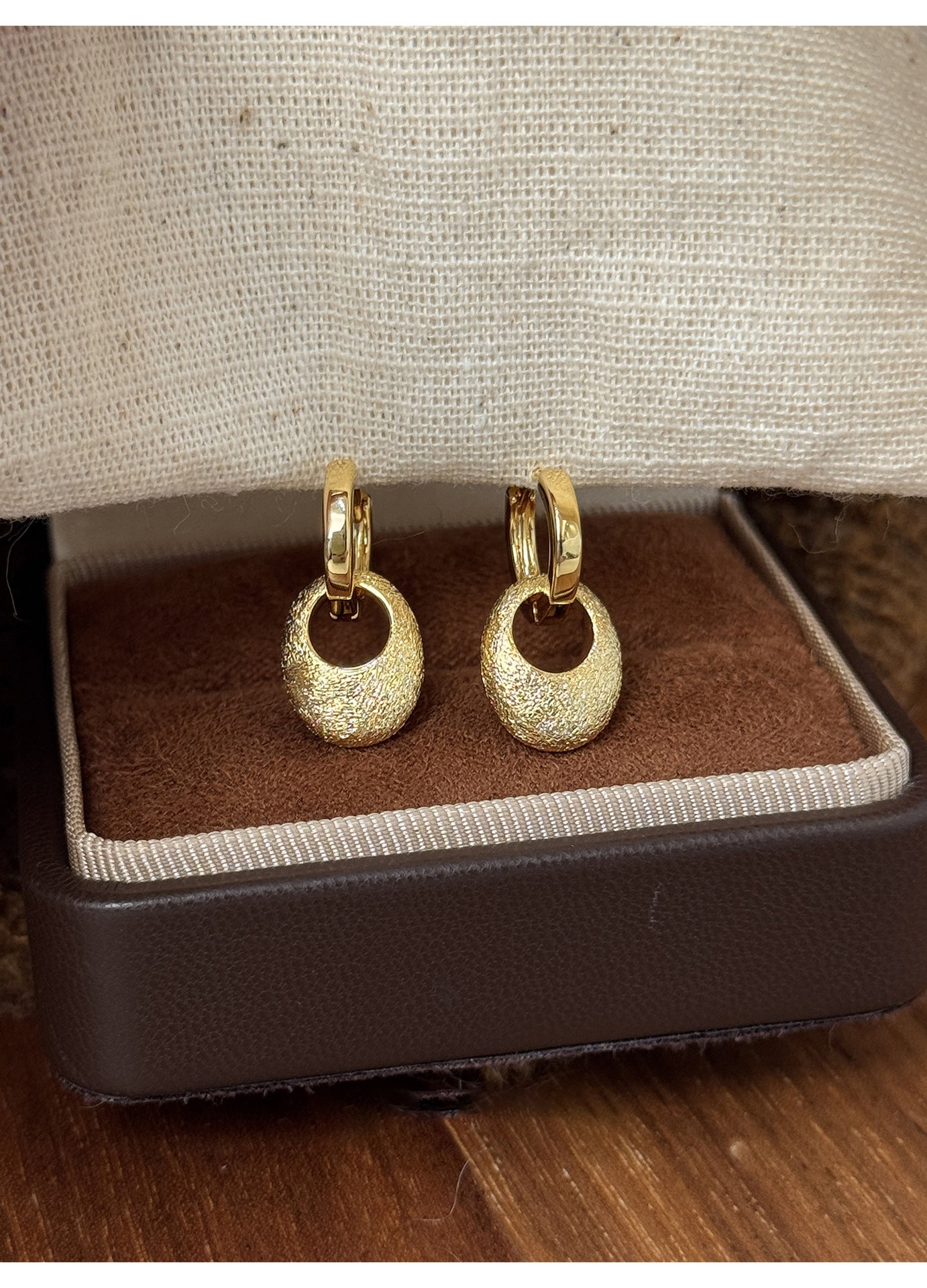 A2廠 鈦鋼|韓國韓版金屬褶皺橢圓形銀針耳環 批發 折扣@洽客服 26.01.W4「HE30431」