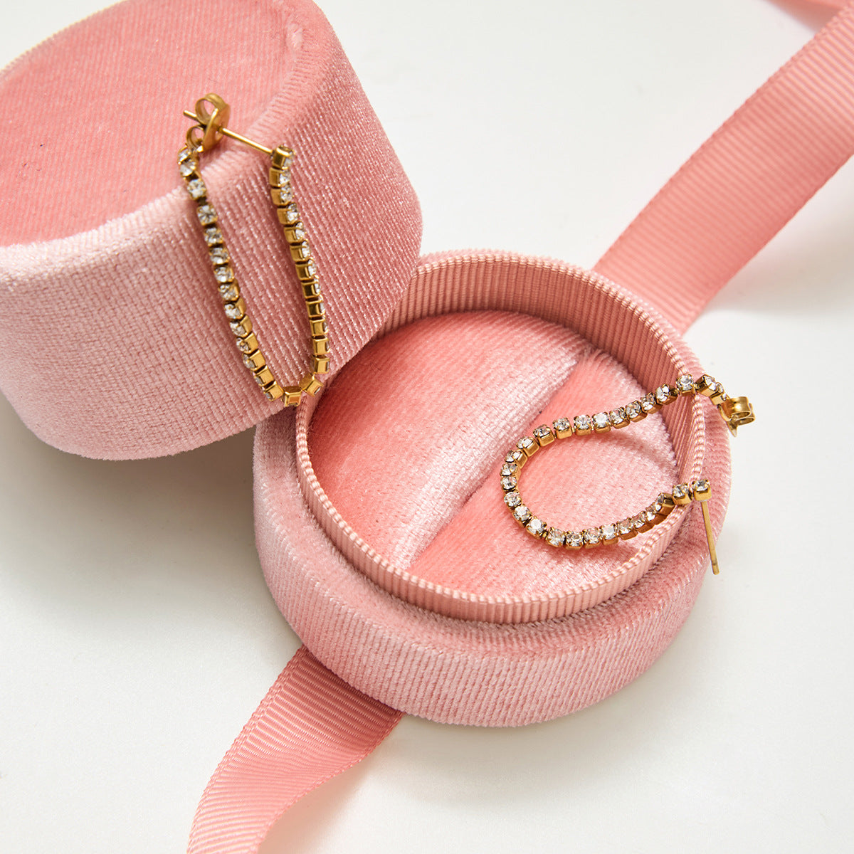 B廠 歐美款 ZOE 鈦鋼鍍18K金耳環 批發 折扣@洽客服 25.11.W2 「JDE0307061」