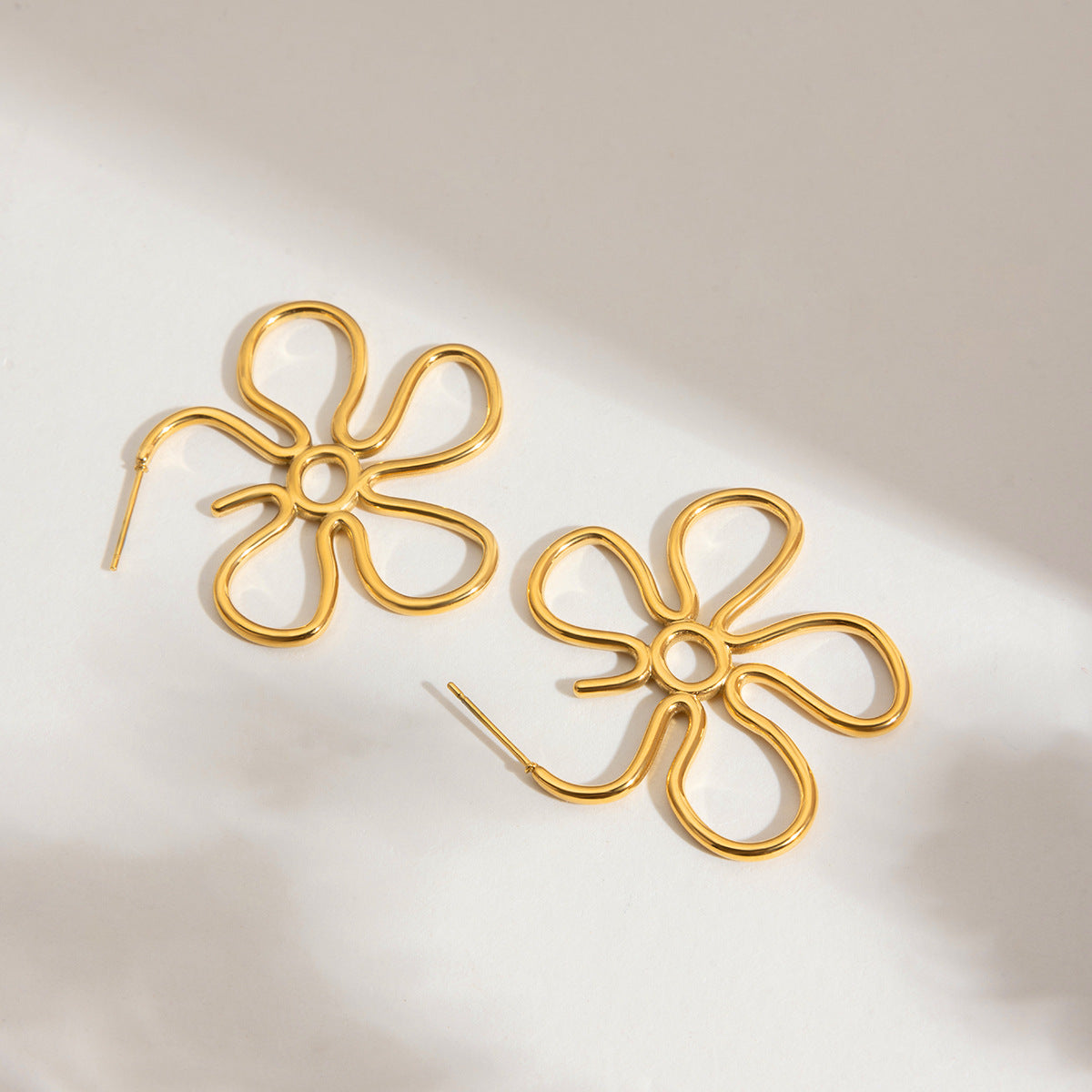 B廠 歐美款STEPHANIE 鈦鋼鍍18K金耳環 批發 折扣@洽客服 25.12.W3 「JDE0410005」