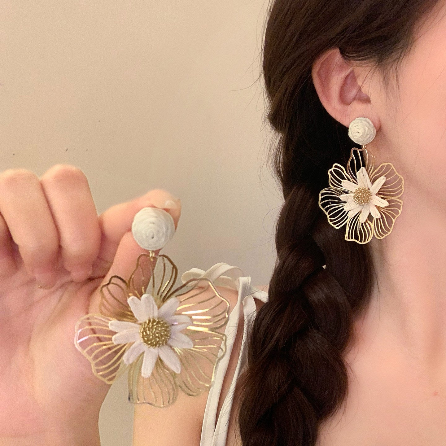 A2廠 韓國韓版金屬拉菲草鏤空花朵銀針耳環批發 折扣@洽客服 26.03.W3「HE30935」