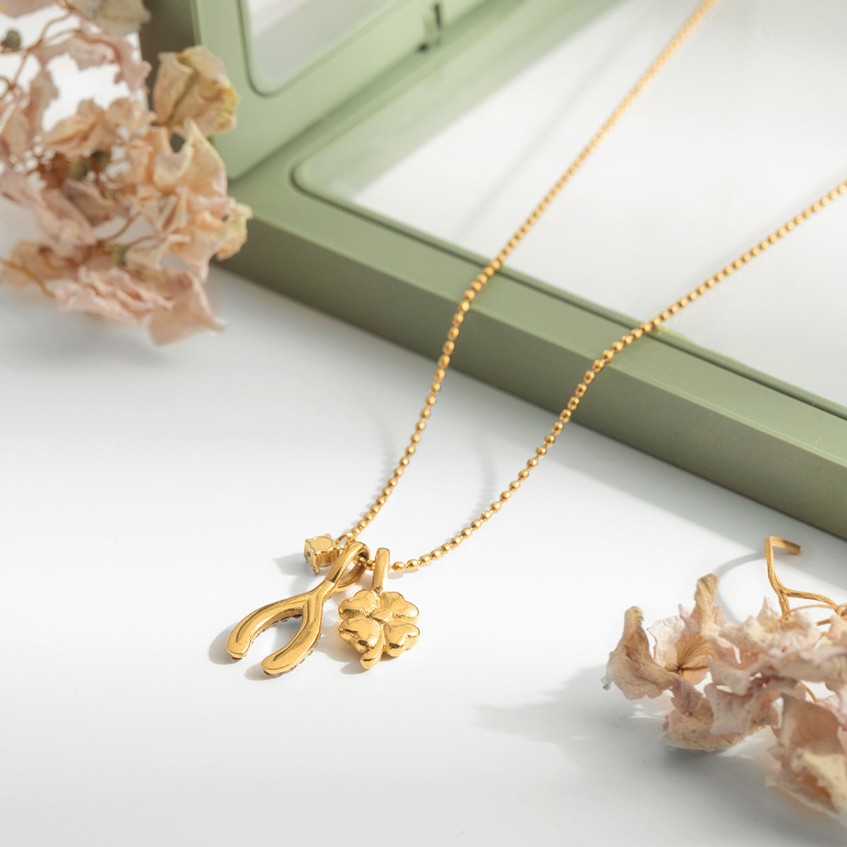 B廠 歐美款 鋯石四葉草 鈦鋼鍍18K金項鍊 批發 折扣@洽客服 25.10.W5「JDN0308026 JDN0308027」