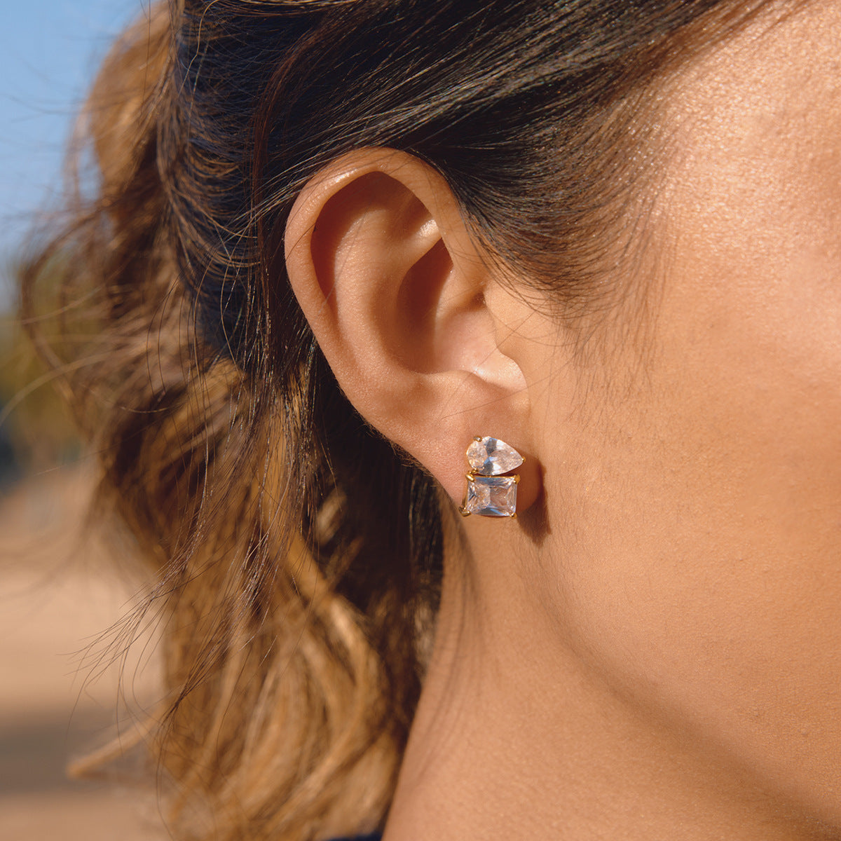 B廠 歐美款水滴形長方形鋯石鈦鋼鍍18K金耳環批發 折扣@洽客服 26.03.W2「JDE0212204」