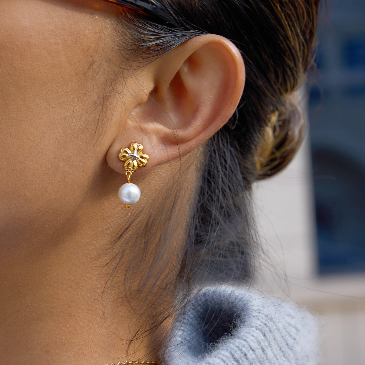 B廠 鈦鋼鍍18K金｜ 四葉草珍珠耳環 批發 折扣@洽客服 26.01.W2「JDE0410008-PS」