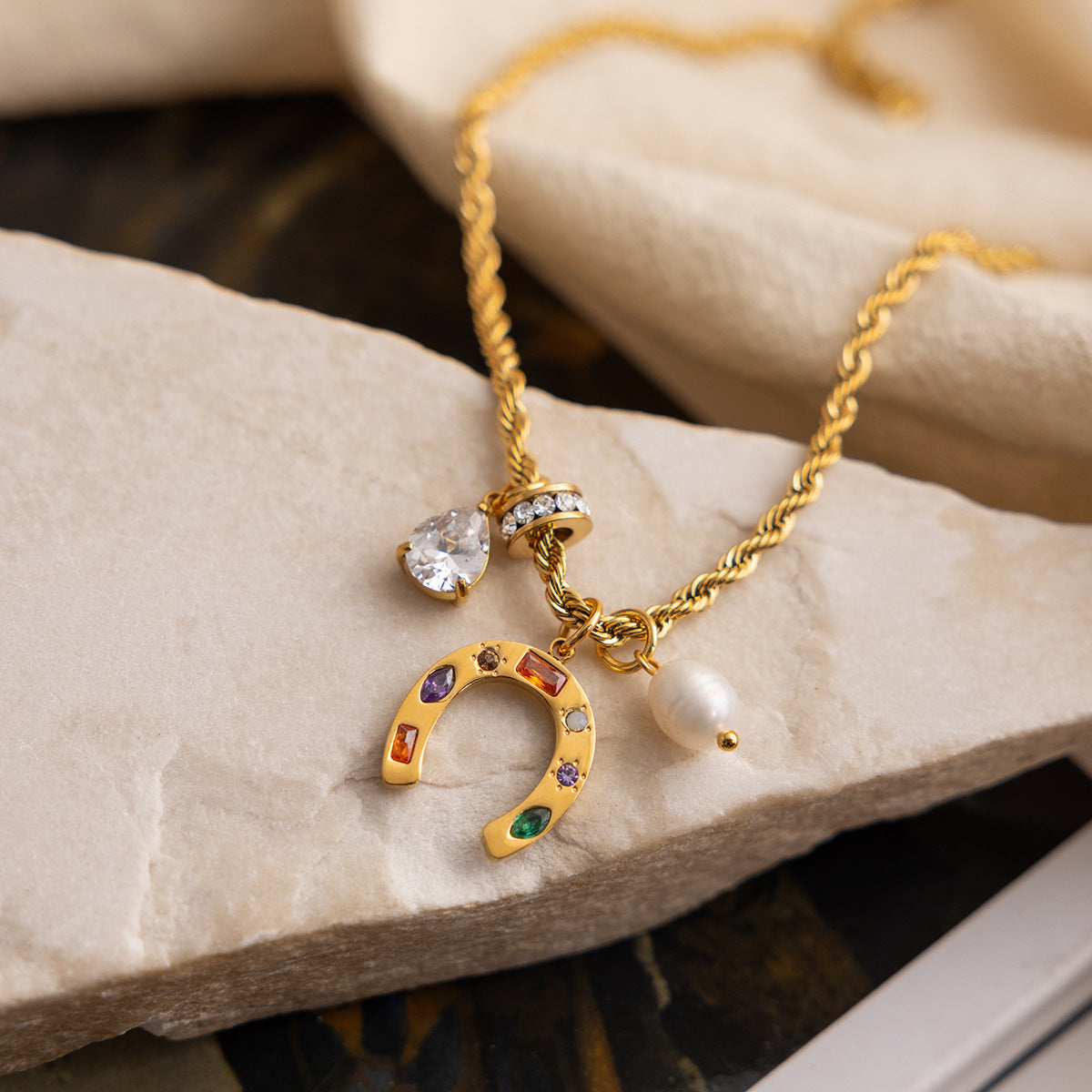 B廠 鈦鋼鍍18K金｜歐美馬蹄吊墜項鍊 批發 折扣@洽客服 26.01.W4「JDN0211147,JDN0111009」