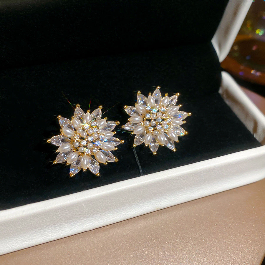 A2廠 韓國韓版鋯石珍珠花朵電鍍18k真金銀針耳環 批發 折扣@洽客服 25.10.W5「HE28869」