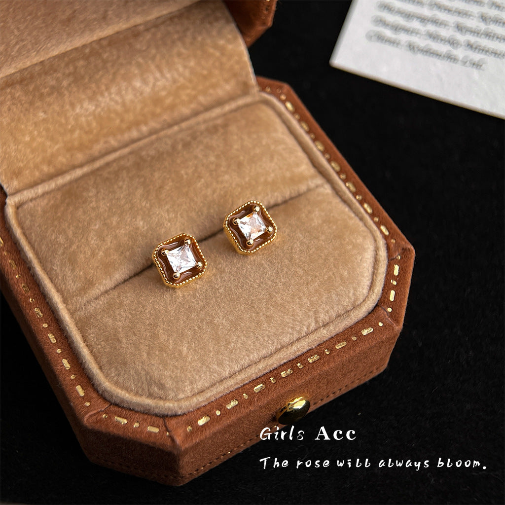 A廠 銅鍍金｜日韓款棕色滴釉方糖鋯石銀針耳環 批發 折扣@洽客服 26.02.W3「7112」