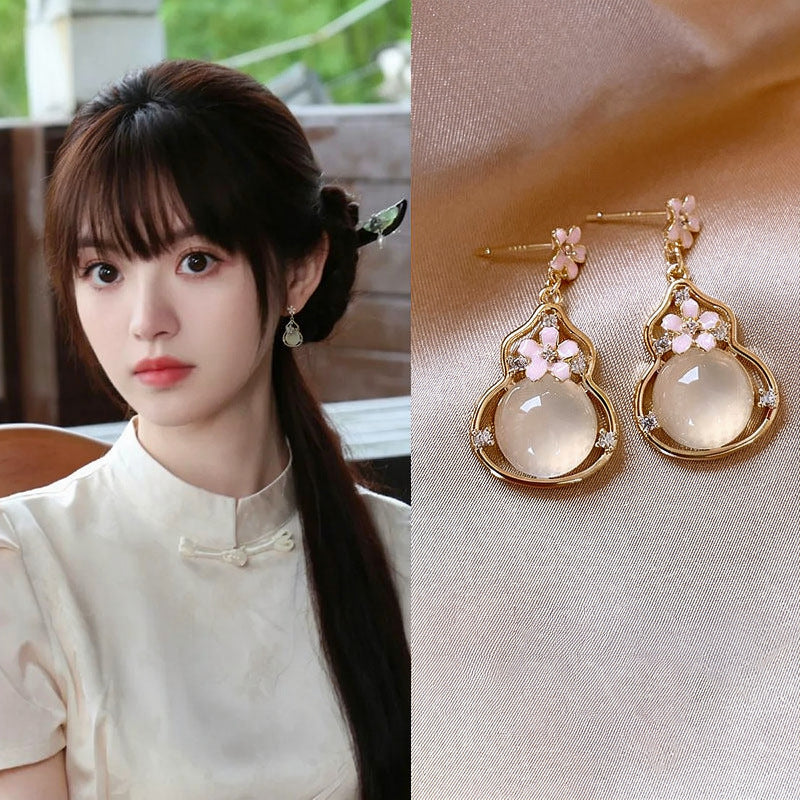 A2廠 韓國韓版鑲鑽樹脂花朵葫蘆銀針耳環批發 折扣@洽客服 26.04.W4「HE32376」