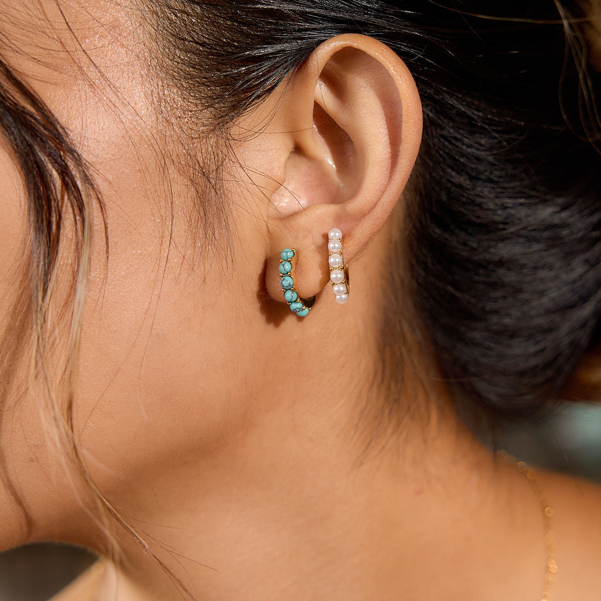 B廠 歐美款 PLENIO 玻璃珍珠U型 鈦鋼鍍18K金耳環 批發 折扣@洽客服 25.10.W5「JDE0307071」