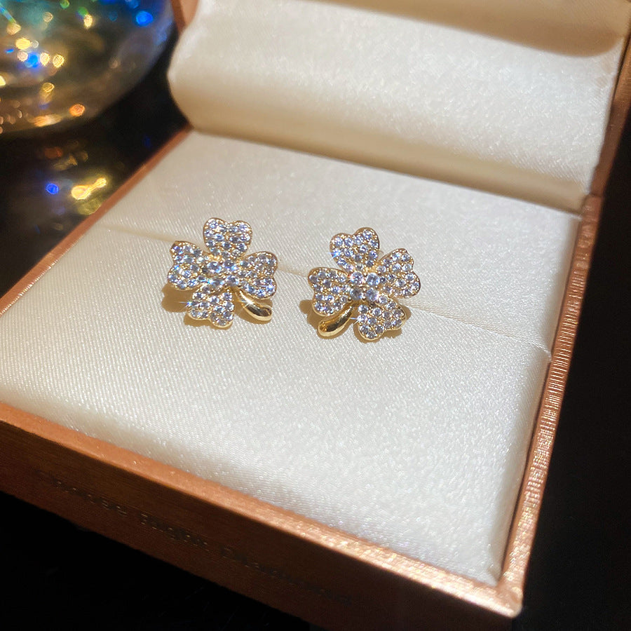 A2廠 韓國韓版超閃鋯石花時尚銀針耳環 批發 折扣@洽客服 25.10.W3「HE28640」