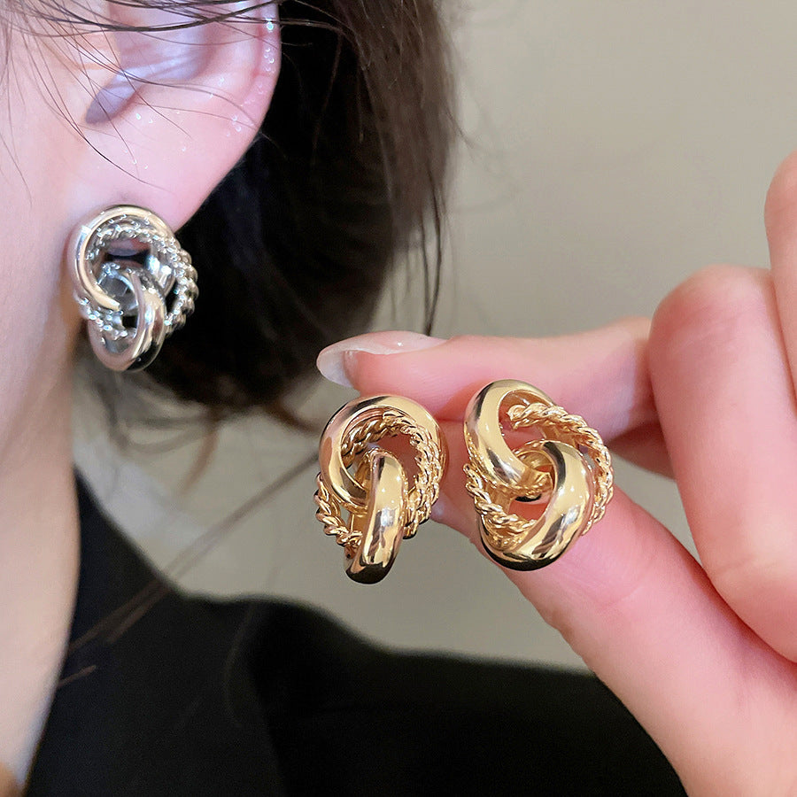 A2廠 韓國韓版金屬圓纏繞銀針耳環批發 折扣@洽客服 26.04.W4「HE31476」