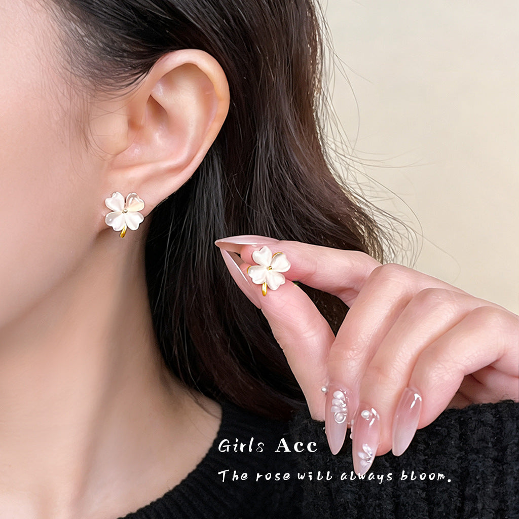 A廠 日韓款玻璃貓眼石四葉花銀針耳環批發 折扣@洽客服 26.04.W3「7316」