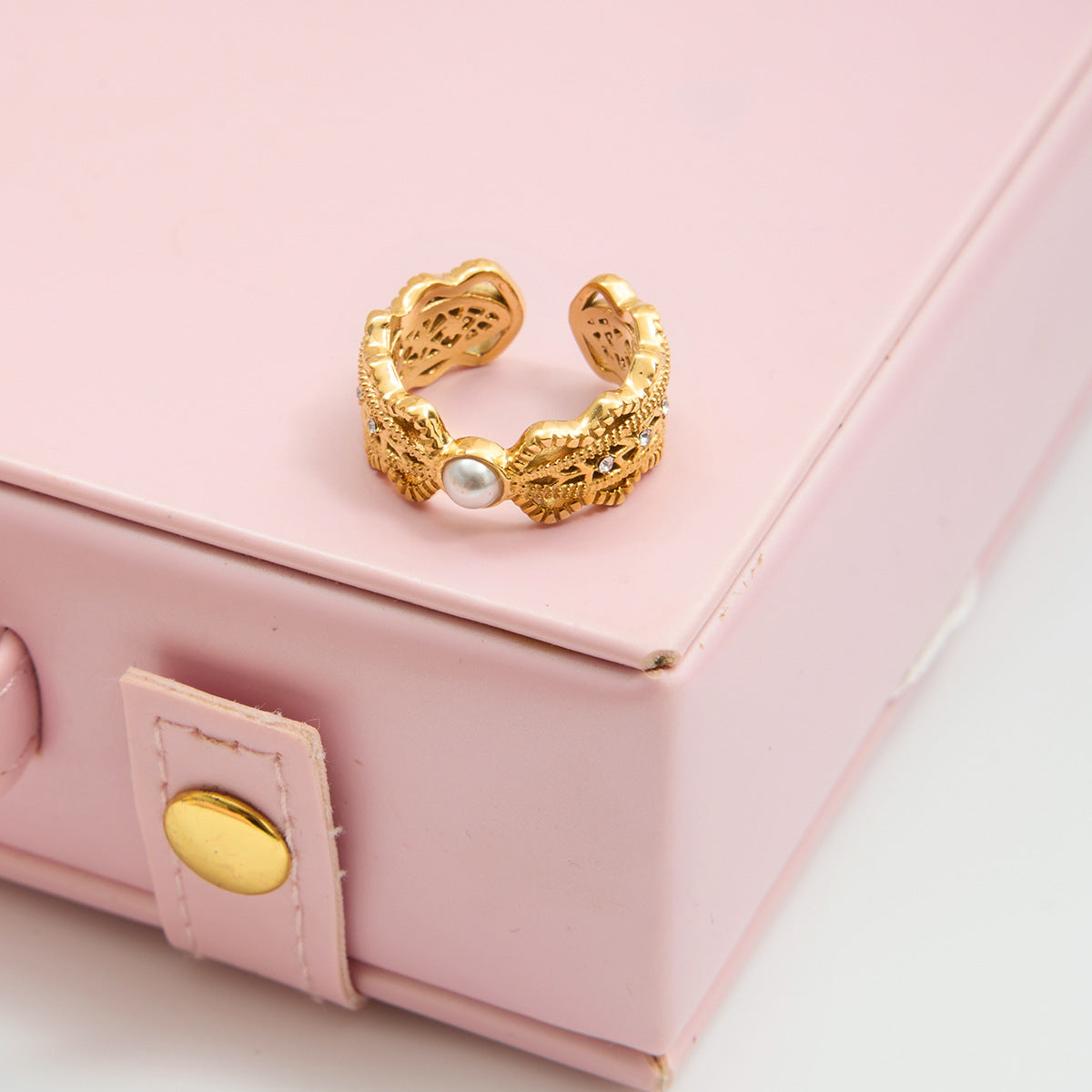 B廠 歐美款 蕾絲鏤空 鈦鋼鍍18K金戒指 批發 折扣@洽客服 25.10.W5「JDR0308001」