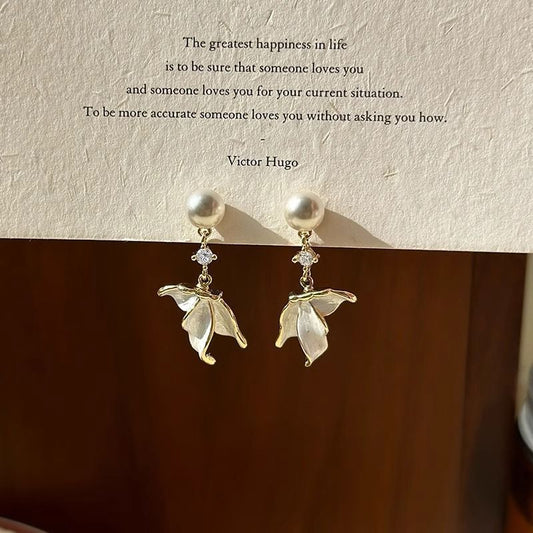 A2廠 韓國韓版滴油鑲鑽珍珠翅膀銀針耳環 批發 折扣@洽客服 25.11.W3「HE25252」