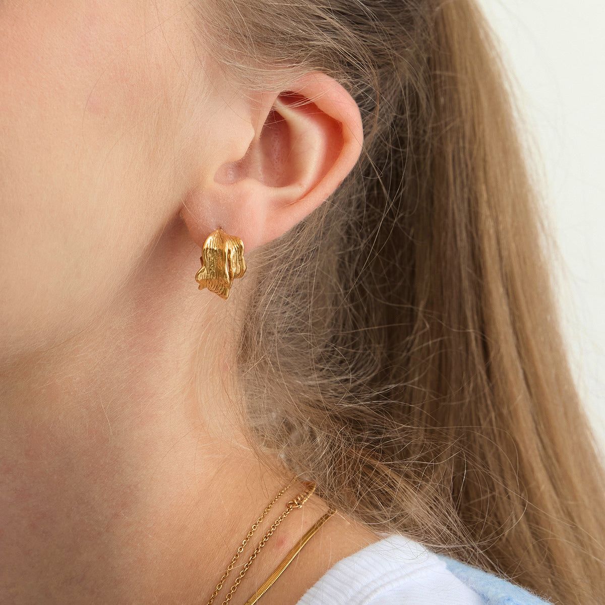 B廠 歐美款 EMMA 鈦鋼鍍18K金耳環 批發 折扣@洽客服 25.12.W1「JDE0308037」