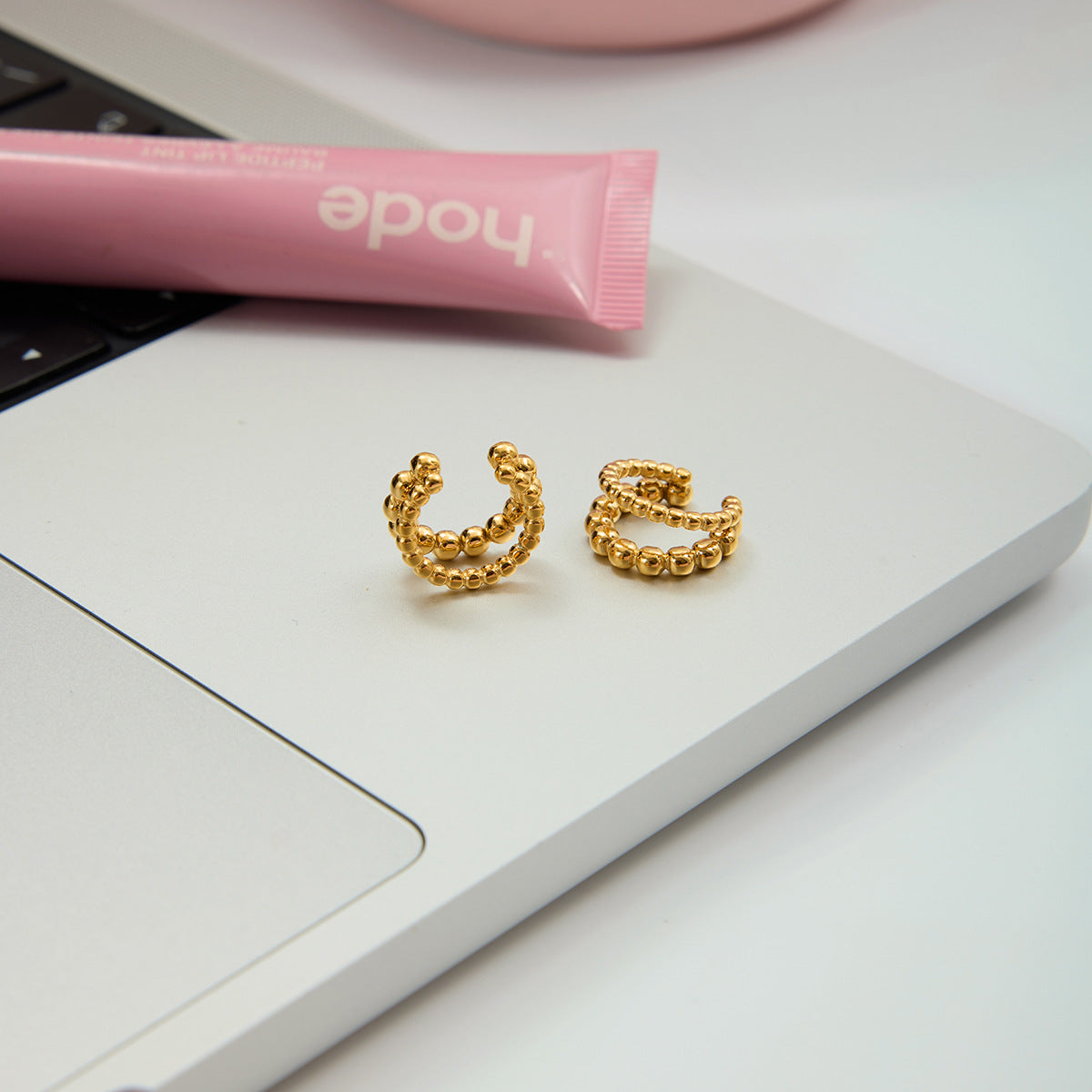 B廠 歐美款 LAINEY 鈦鋼鍍18K金耳骨夾 批發 折扣@洽客服 25.11.W2  「DE0308005」