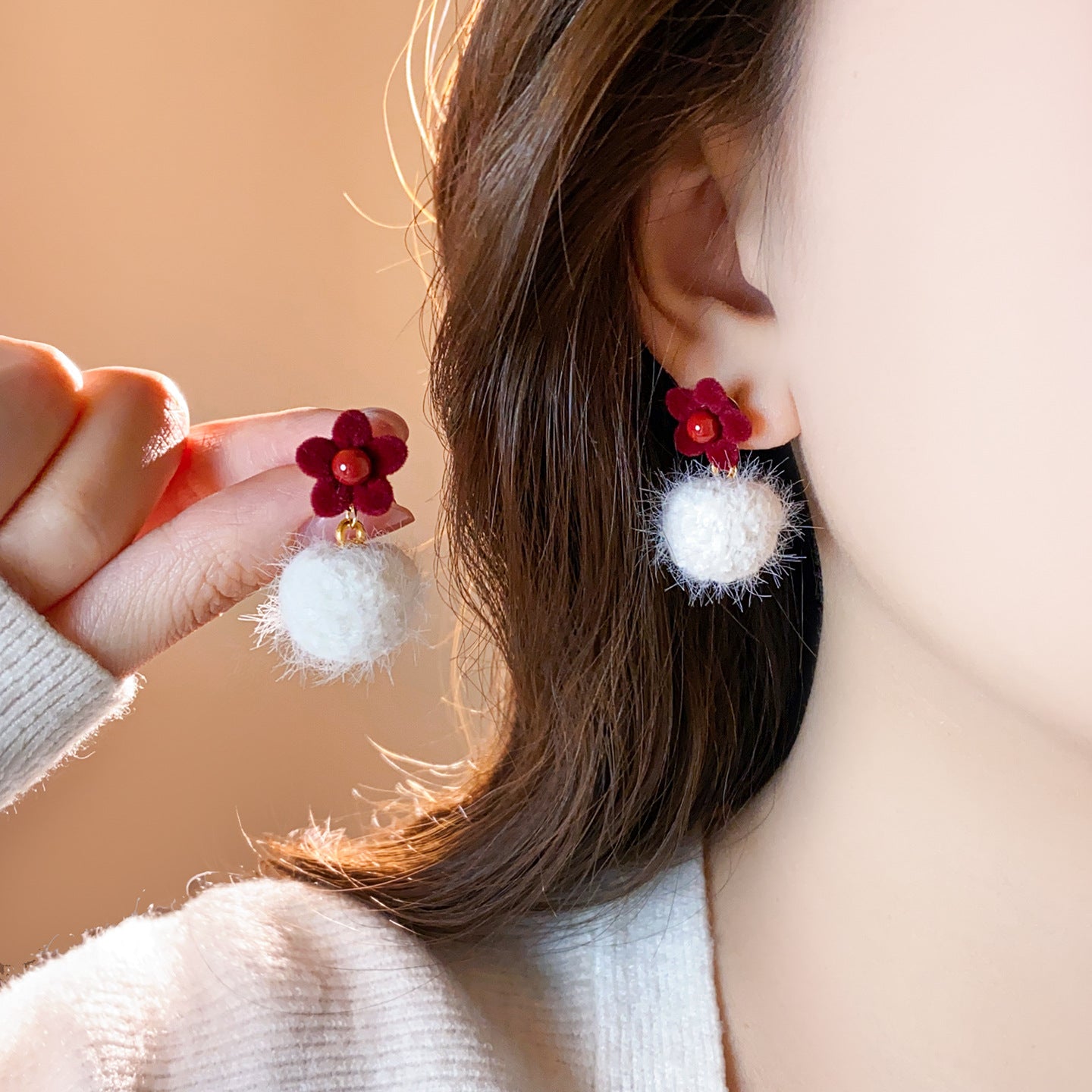 A2廠 韓國韓版植絨花朵毛球珍珠銀針耳環 批發 折扣@洽客服 25.12.W1「HE29467」