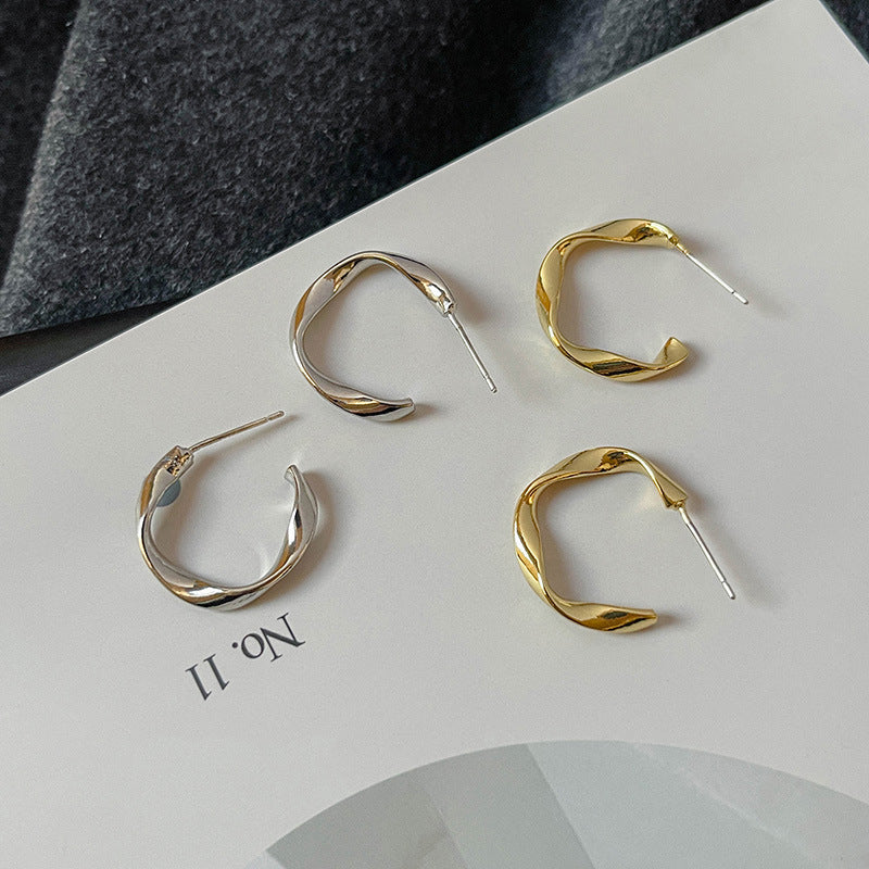 A2廠 韓國韓版扭曲圓形金屬銀針耳環 批發 折扣@洽客服 25.11.W3「HE29383」