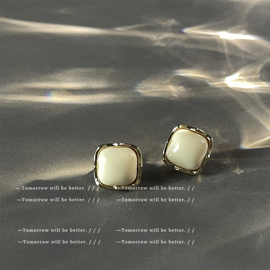 A廠 日韓款 全新莫蘭迪色奶白方形銀針耳環 批發 折扣@洽客服 25.11.W2「561」