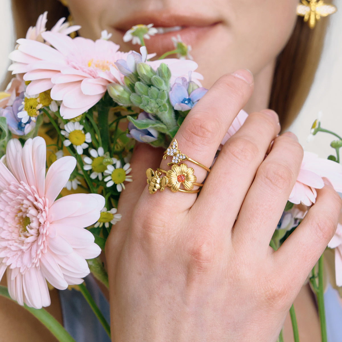 B廠 歐美款 【超值套組】小雛菊蜜蜂蝴蝶鈦鋼鍍18K金戒指 批發 折扣@洽客服 26.03.W1「JDR0211103」