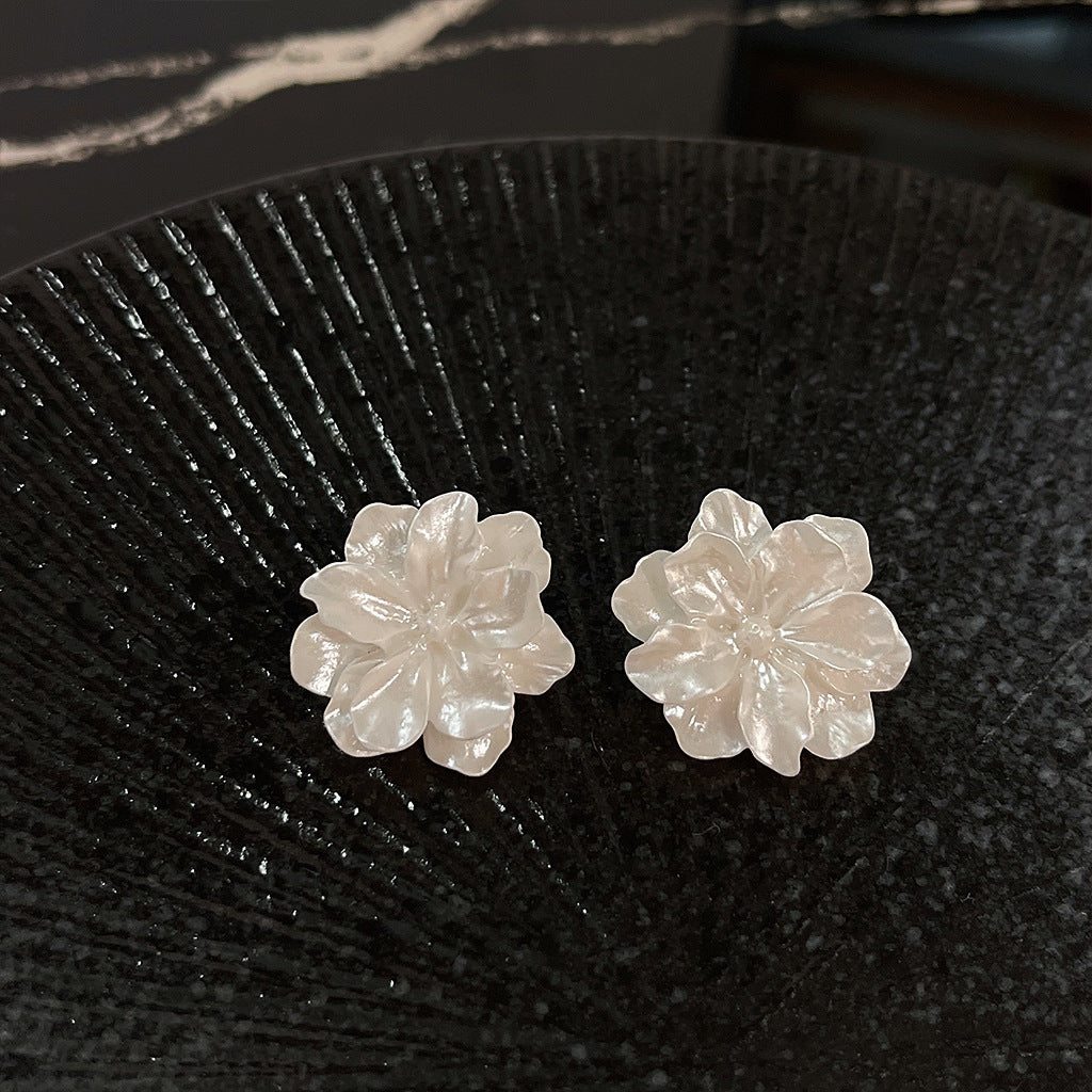 A廠 日韓白色山茶花銀針耳環批發 折扣@洽客服 26.03.W3「1841」