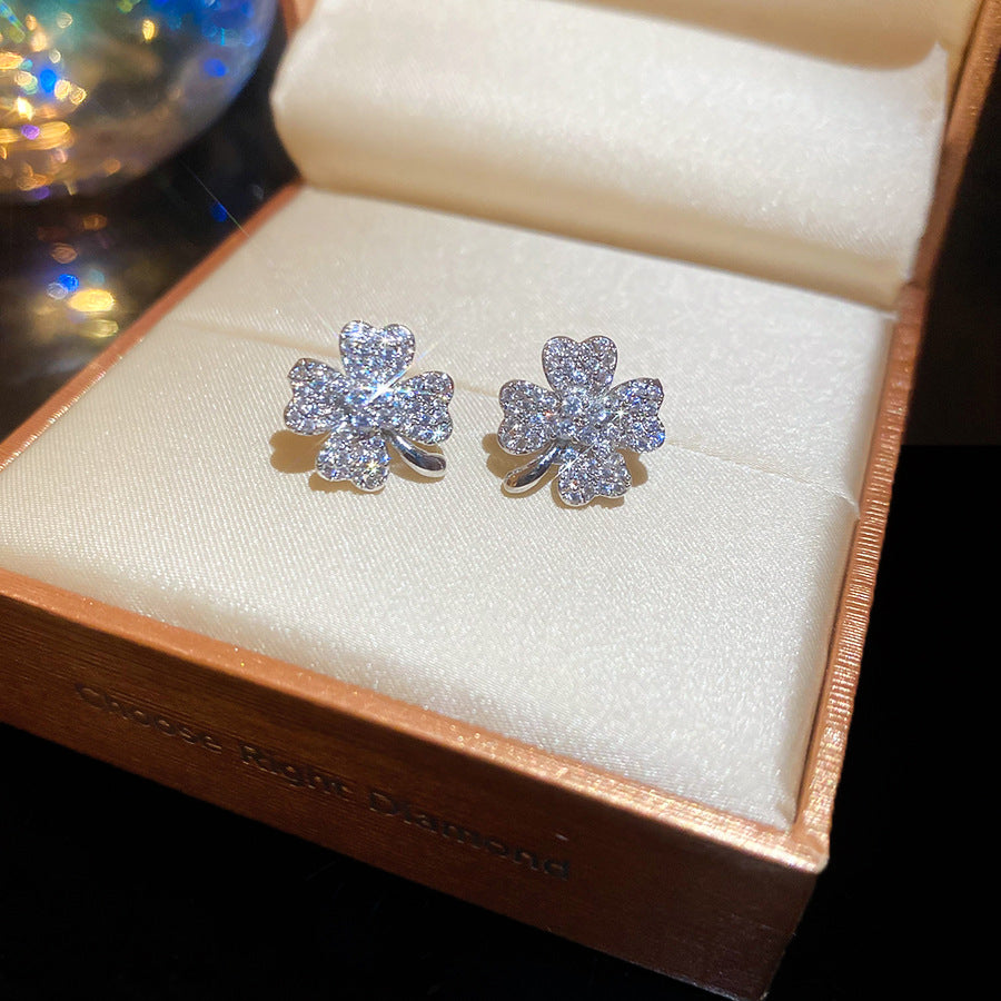 A2廠 韓國韓版超閃鋯石花時尚銀針耳環 批發 折扣@洽客服 25.10.W3「HE28640」