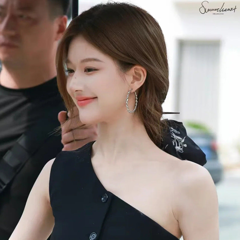 A2廠 韓國韓版扭曲菱形波浪耳圈 批發 折扣@洽客服 25.11.W3「HE22741」