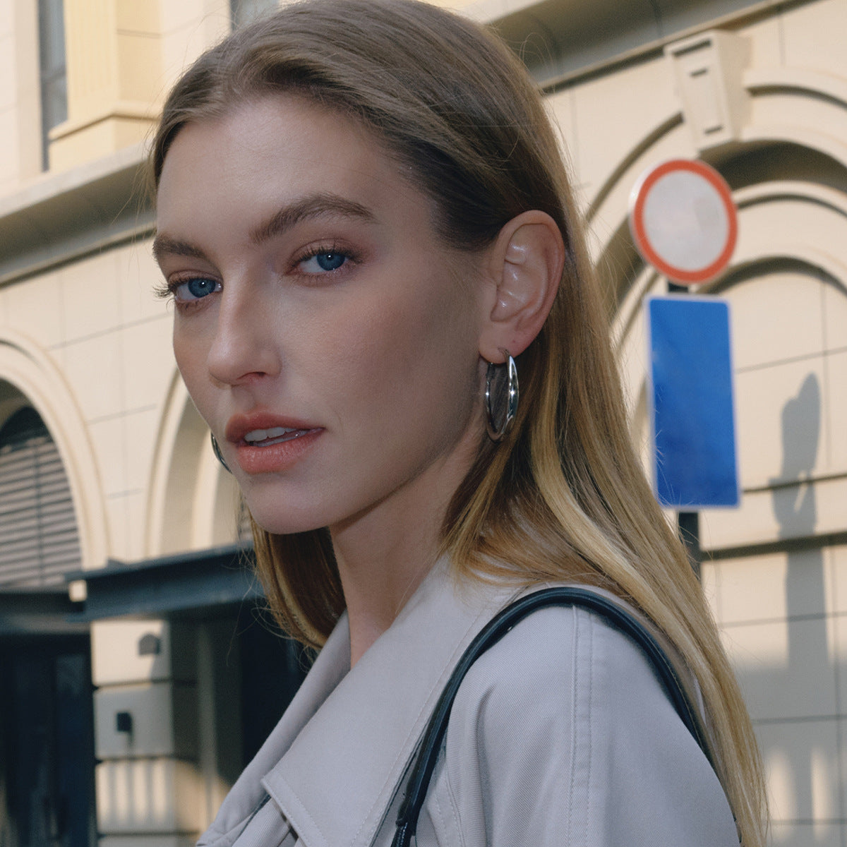 B廠 歐美款經典時尚圈鈦鋼鍍18K金耳環批發 折扣@洽客服 26.03.W2「JDE0305019-S-40 」