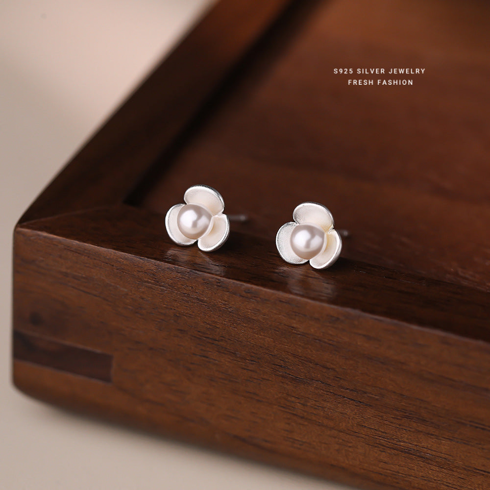 C廠 韓國韓版三瓣花珍珠S925純銀耳環 批發 折扣@洽客服 26.01.W1「E6034」