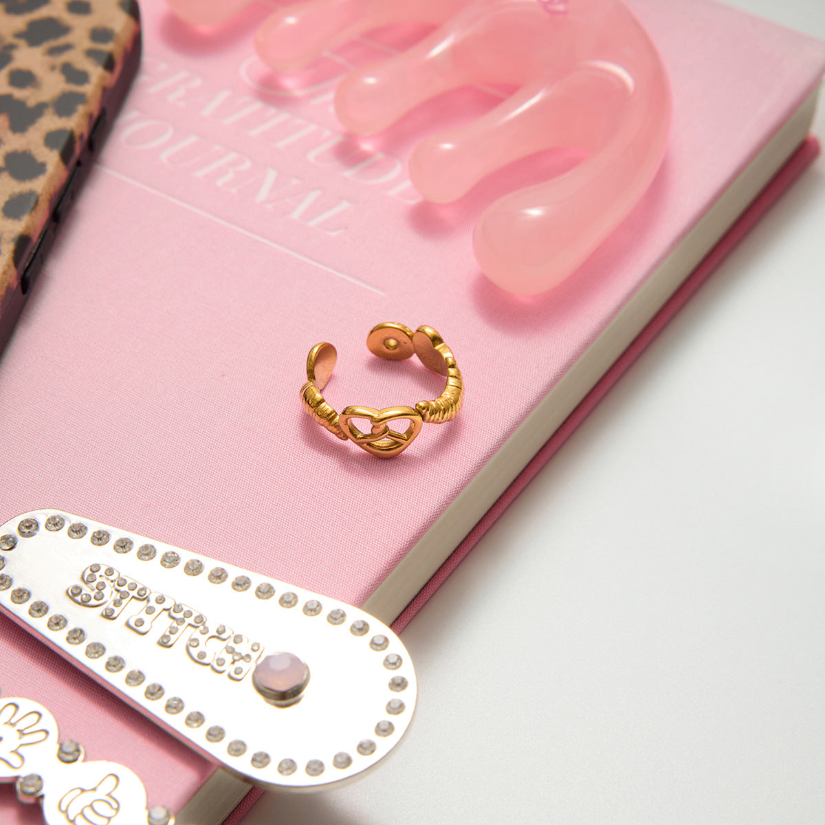 B廠 歐美款 愛心鹼水結開口 鈦鋼鍍18K金戒指 批發 折扣@洽客服 25.10.W5「JDR0208003」