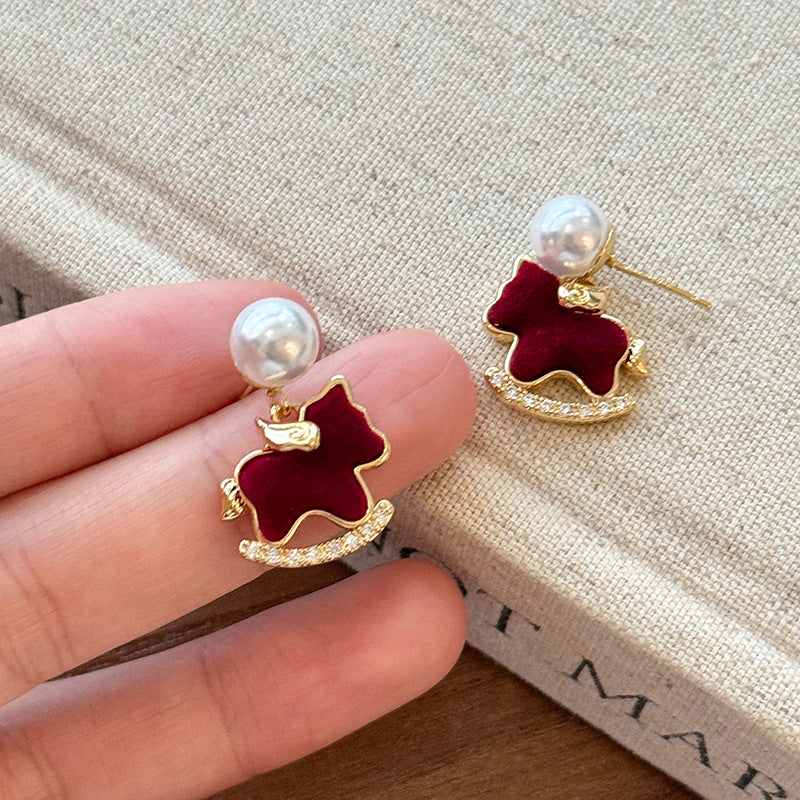 A2廠 韓國韓版植絨小馬珍珠電鍍18k真金銀針耳環 批發 折扣@洽客服 25.11.W2「HE29155」