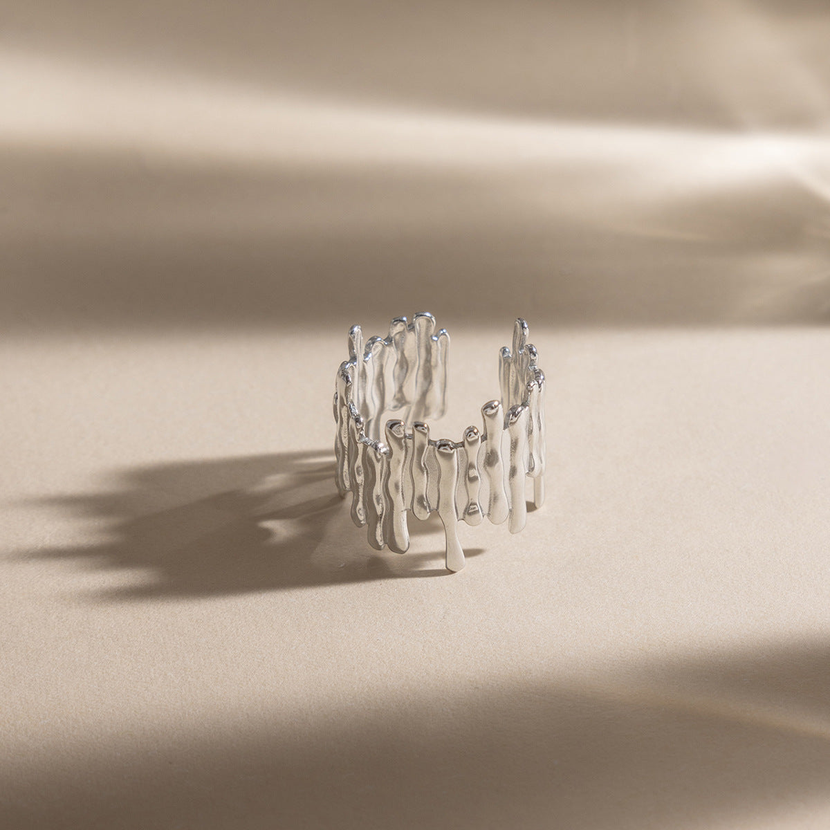 B廠 歐美款鋼色幾何線開口鈦鋼鍍18K金戒指批發 折扣@洽客服 26.03.W2「JDRW2409001-S,JDRW2409001」