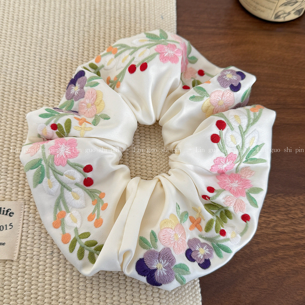 D廠 刺繡花朵緞面質感大腸髮圈髮飾批發 26.04.W3「FQ-0004」