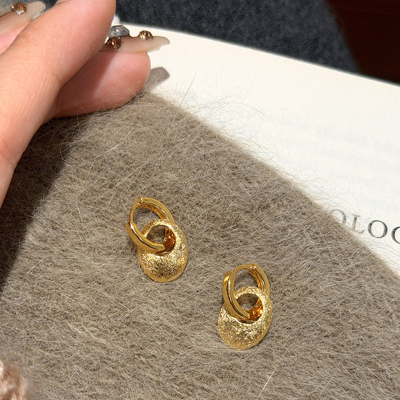 A2廠 鈦鋼｜韓國韓版金屬褶皺橢圓形銀針耳環 批發 折扣@洽客服 26.01.W4「HE30431」