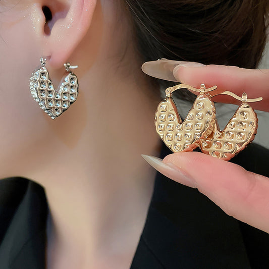 A2廠 韓國韓版愛心褶皺金屬銀針耳環 批發 折扣@洽客服 25.12.W3「HE29360」