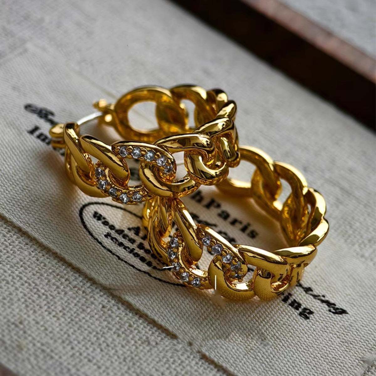 A2廠 韓國韓版鋯石相扣鎖鏈圓形電鍍18K金銀針耳環 批發 折扣@洽客服 25.11.W1「HE23432」