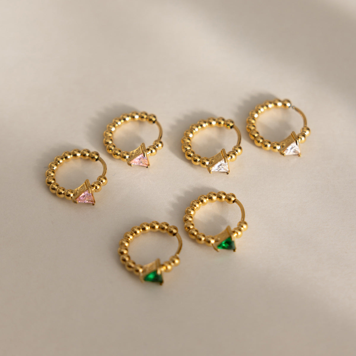 B廠 歐美款  CELINE 鈦鋼鍍18K金耳環26.06.W4「JDE0204319」