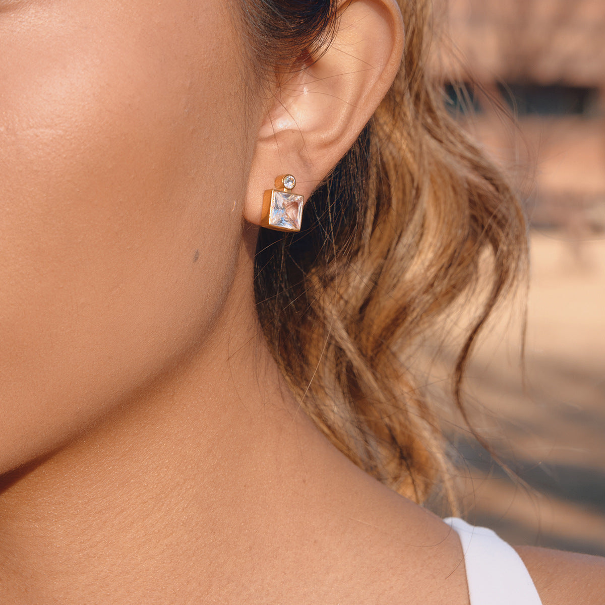 B廠 歐美款白色方形鋯石鈦鋼鍍18K金耳環批發 折扣@洽客服 26.03.W2「JDE0212201」