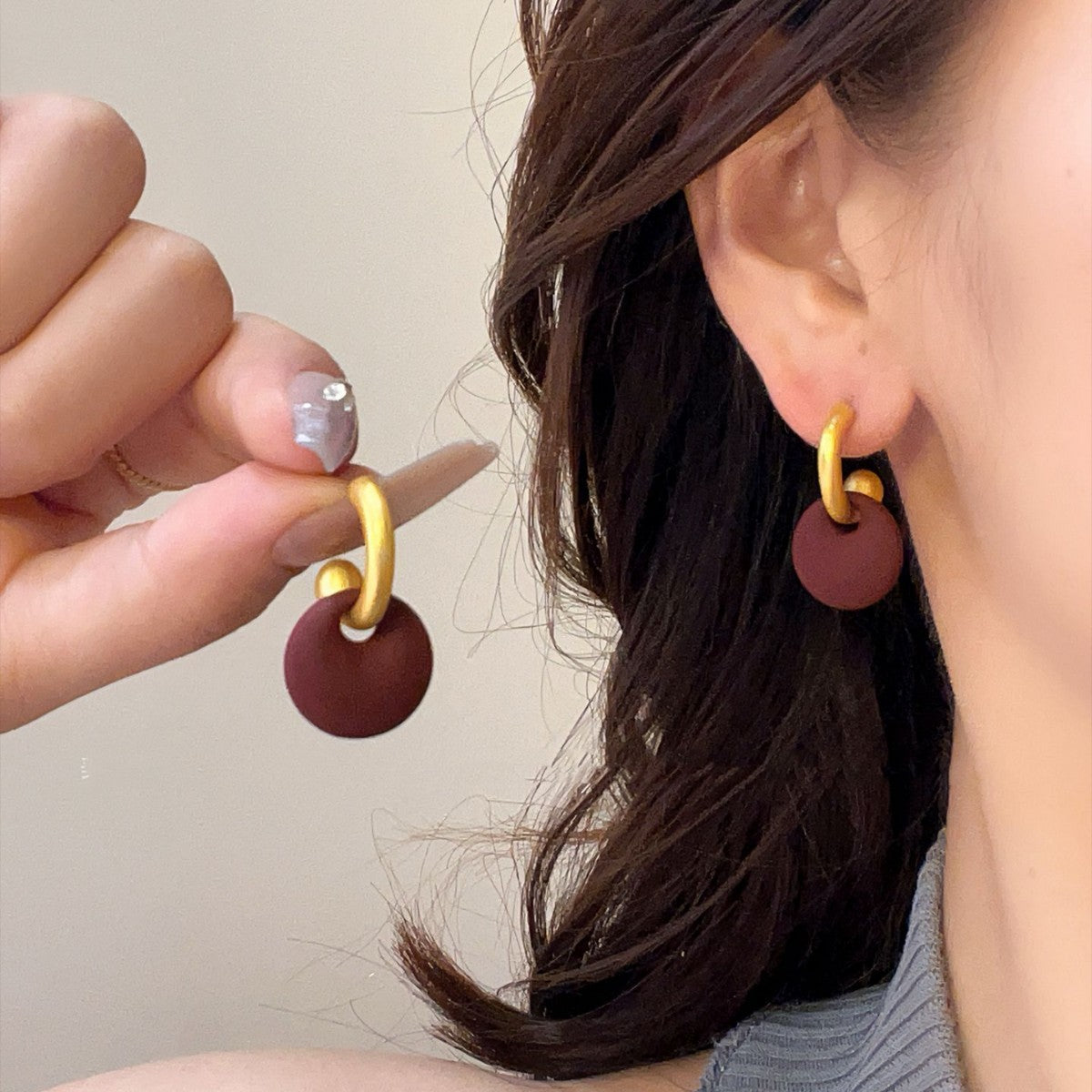 A2廠 韓國韓版磨砂霧面幾何C型吊墜銀針耳環 批發 折扣@洽客服 25.10.W5「WE4807」