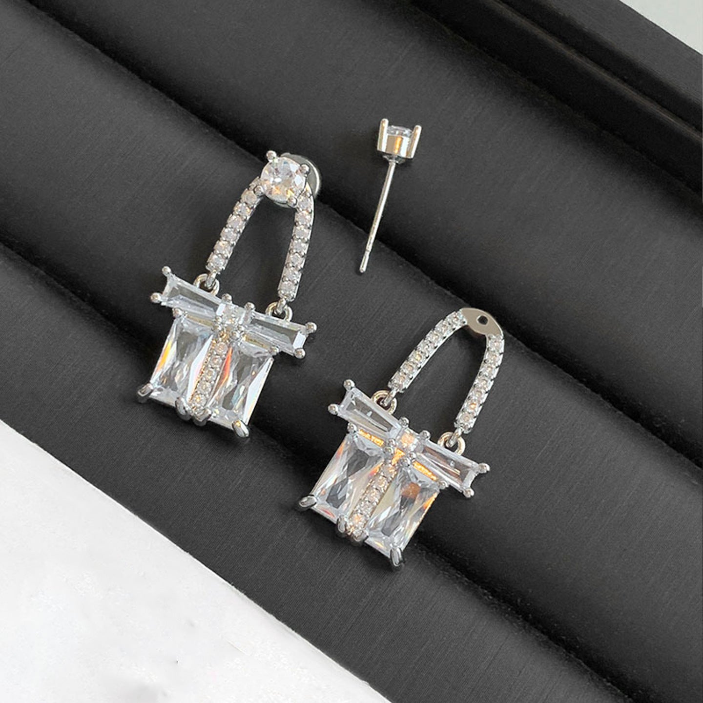 A2廠 韓國韓版小禮物鋯石銀針耳環 批發 折扣@洽客服 25.08.W5「WE3845」