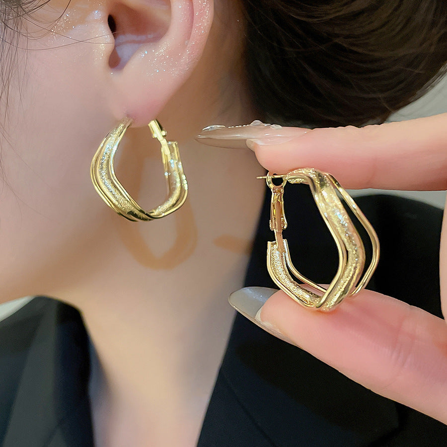 A2廠 韓國韓版不規則金屬耳圈 批發 折扣@洽客服 25.11.W3「HE29402」