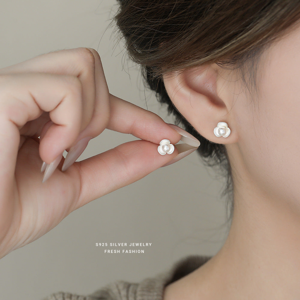 C廠 韓國韓版三瓣花珍珠S925純銀耳環 批發 折扣@洽客服 26.01.W1「E6034」