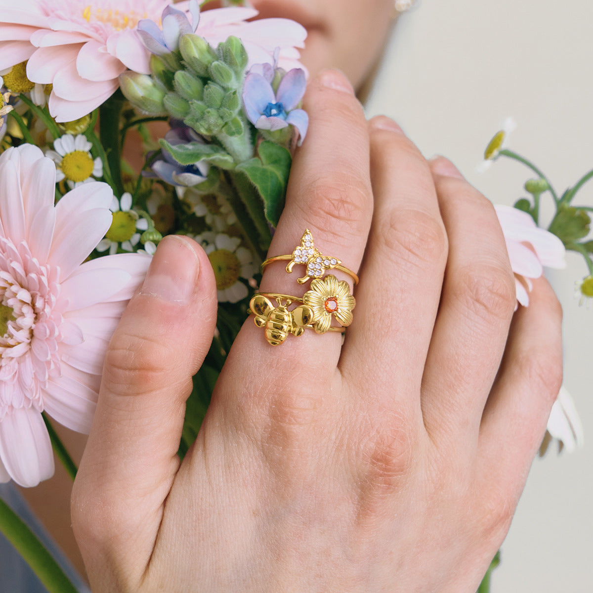 B廠 歐美款 【超值套組】小雛菊蜜蜂蝴蝶鈦鋼鍍18K金戒指 批發 折扣@洽客服 26.03.W1「JDR0211103」