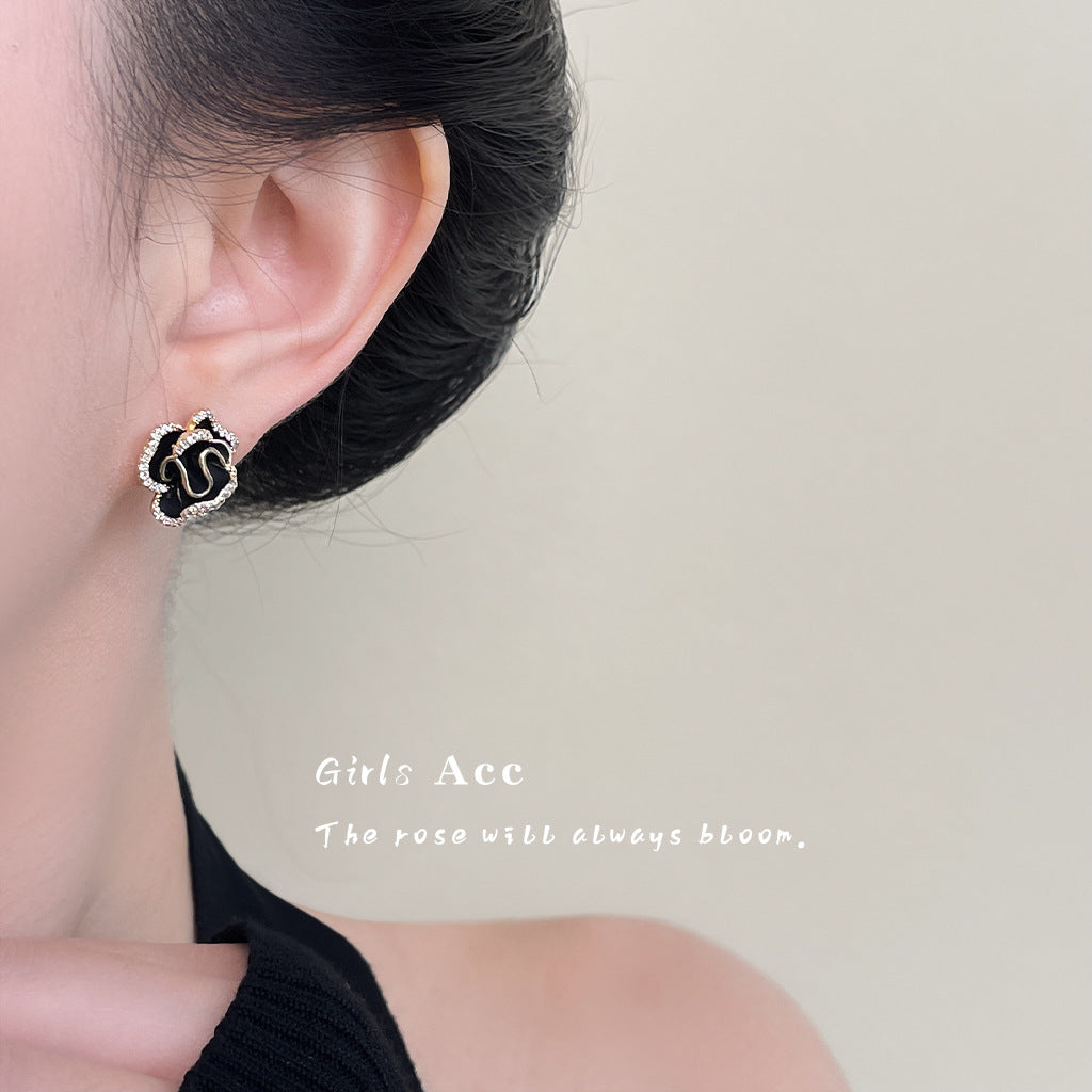 A廠 韓系小香風氣質黑色山茶花環保銅銀針耳環批發 折扣@洽客服 26.03.10「2197」