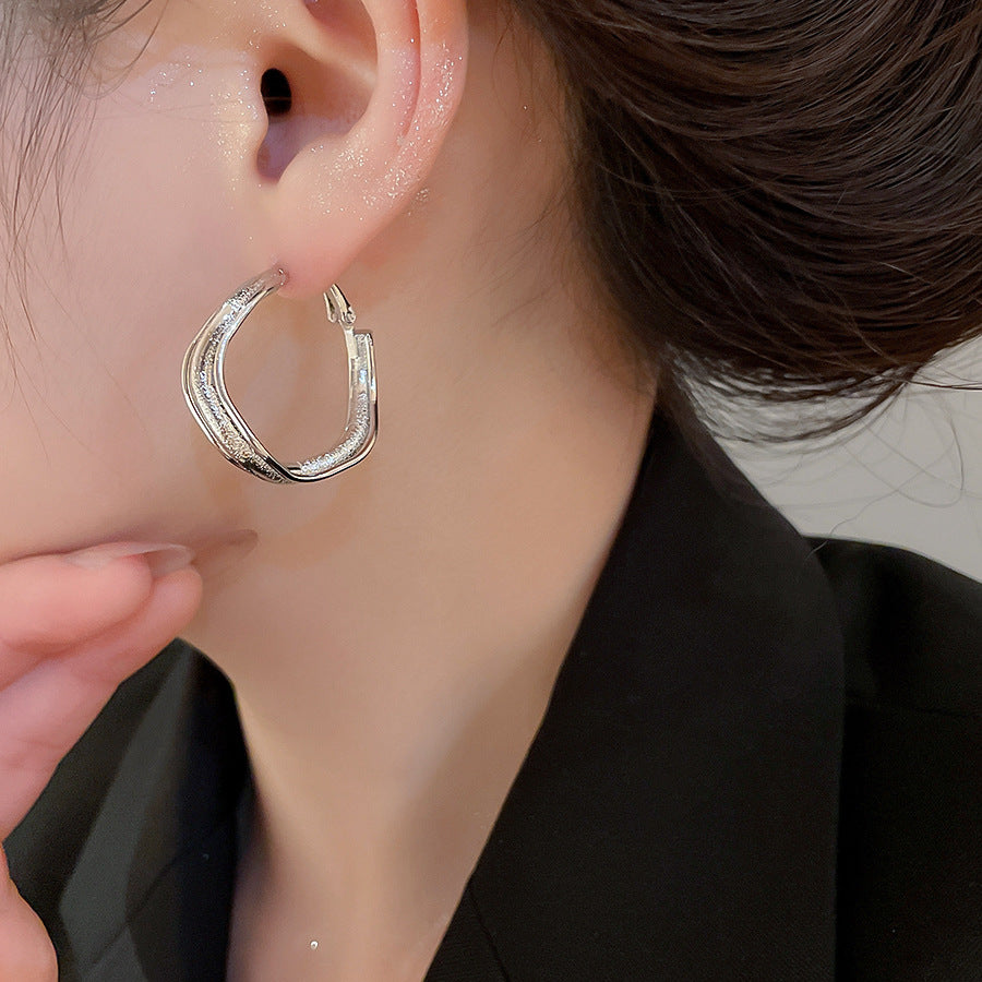 A2廠 韓國韓版不規則金屬耳圈 批發 折扣@洽客服 25.11.W3「HE29402」