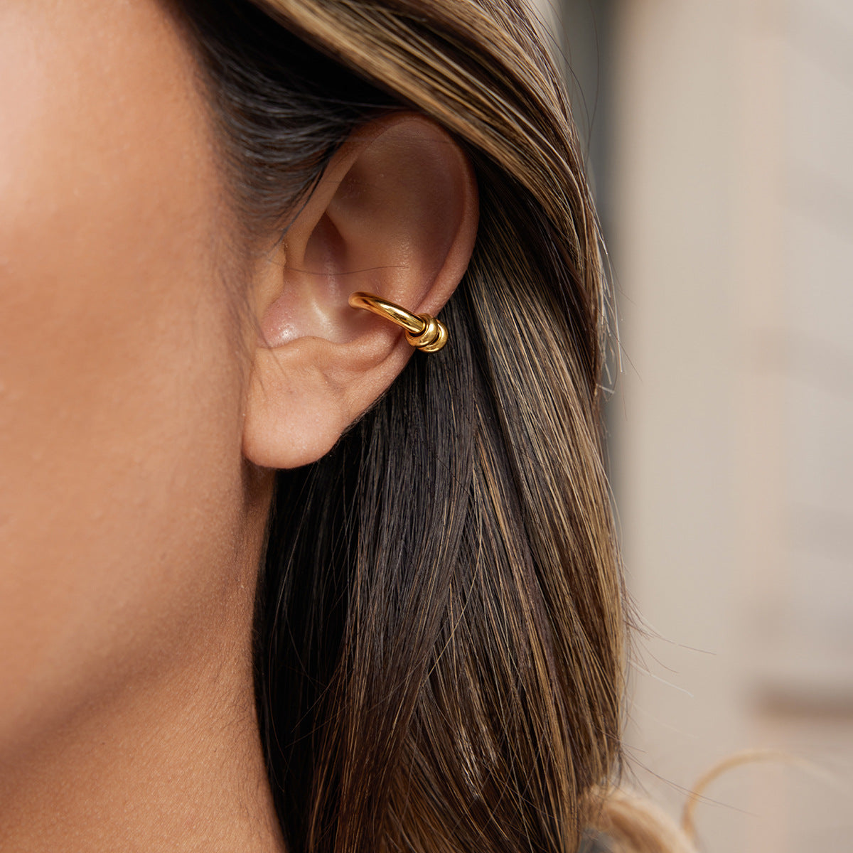 B廠 鈦鋼鍍18K金｜ 極簡高級C型耳夾 批發 折扣@洽客服 26.01.W2「JDE0311116」