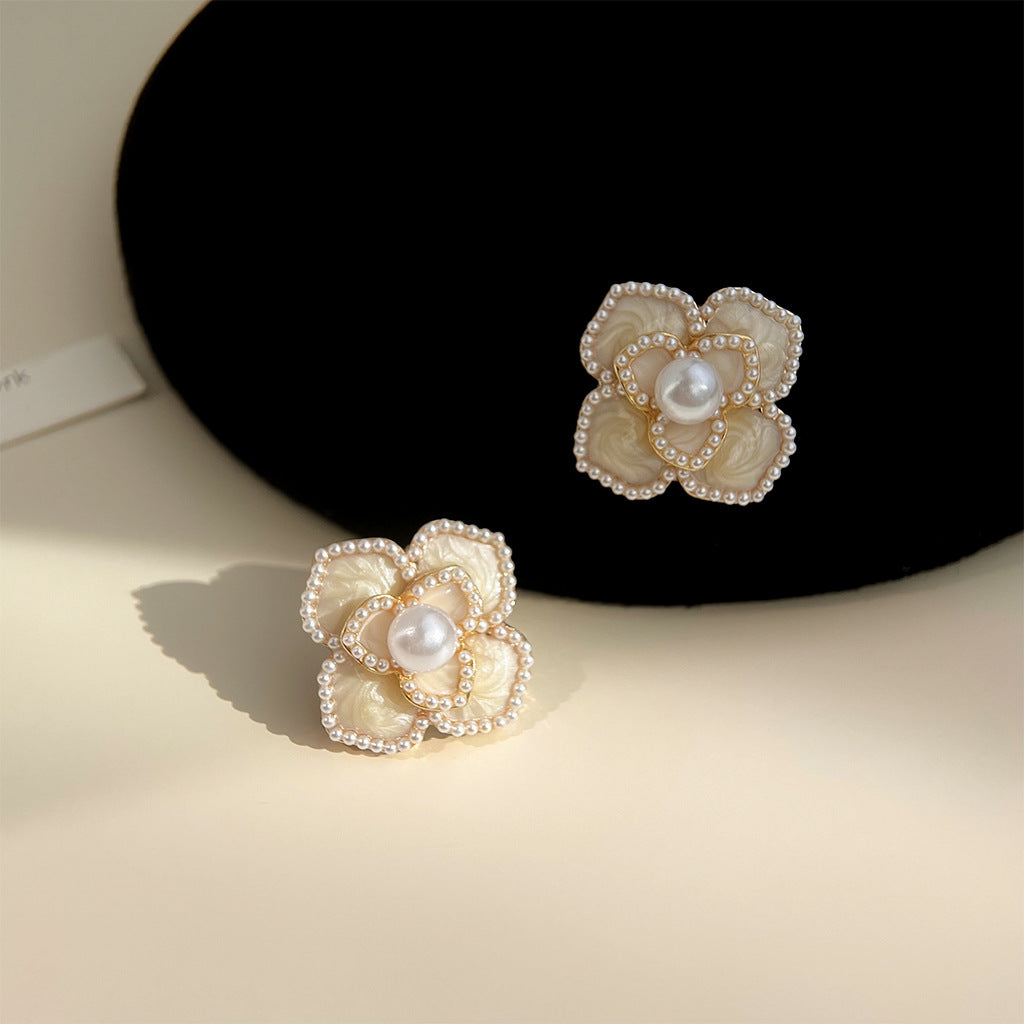 A廠 日韓款 小香風珍珠山茶花銀針耳環 批發 折扣@洽客服 25.11.W1「C-194」