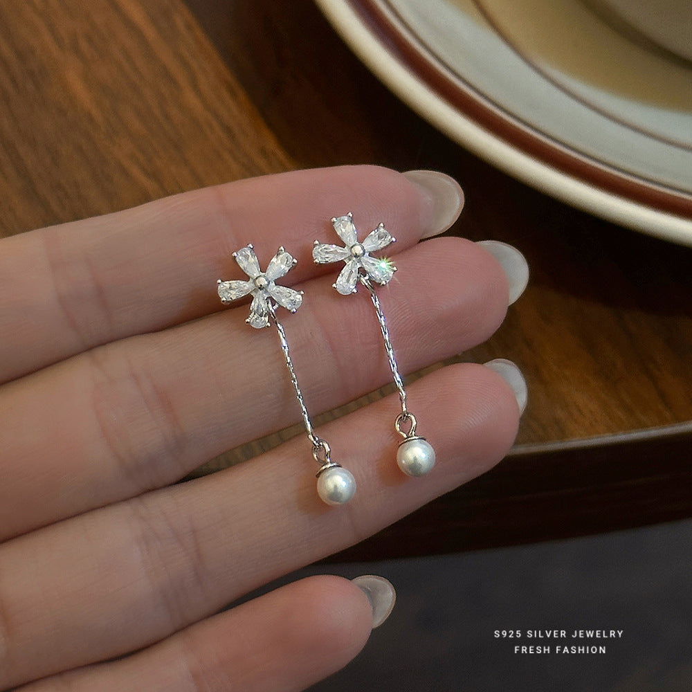 C廠 S925純銀｜ 小眾輕奢長鋯石小花耳環 批發 折扣@洽客服 26.01.W2「E6013」