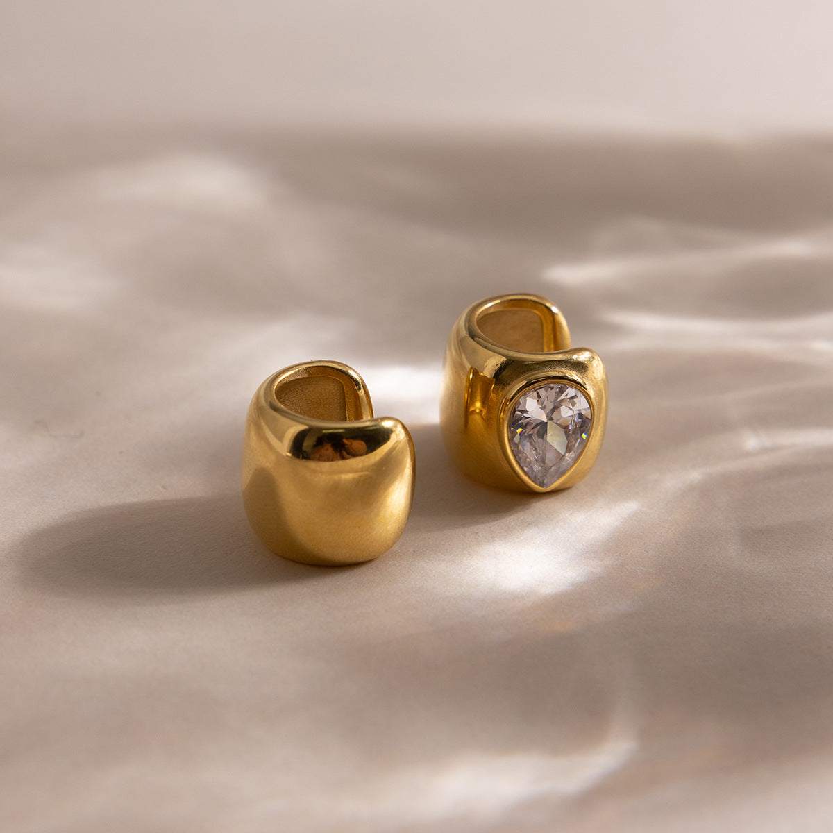 B廠 歐美款 水滴形鋯石鈦鋼鍍18K金耳環 批發 折扣@洽客服 26.03.W1「JDE0310028」