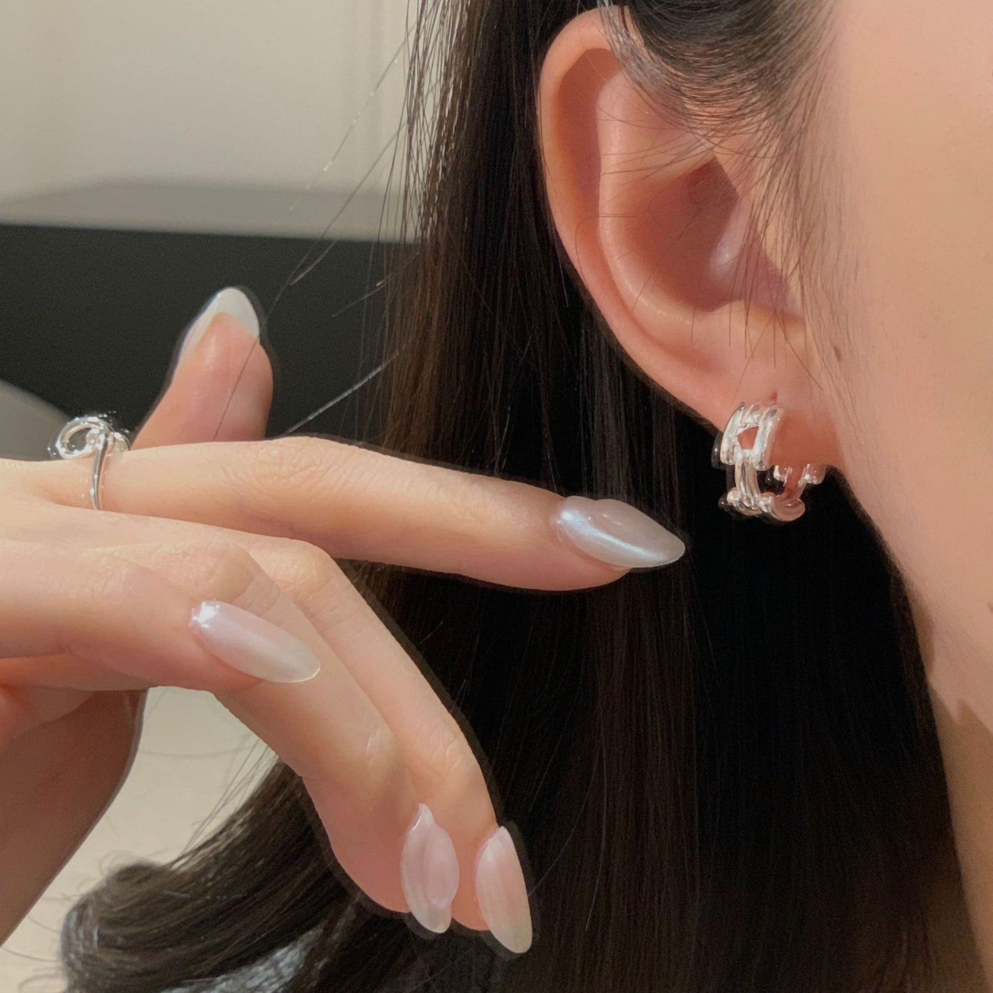 C2廠 韓國韓版幾何交錯線條S925純銀耳環 批發 折扣@洽客服 25.10.W5「SE2500」